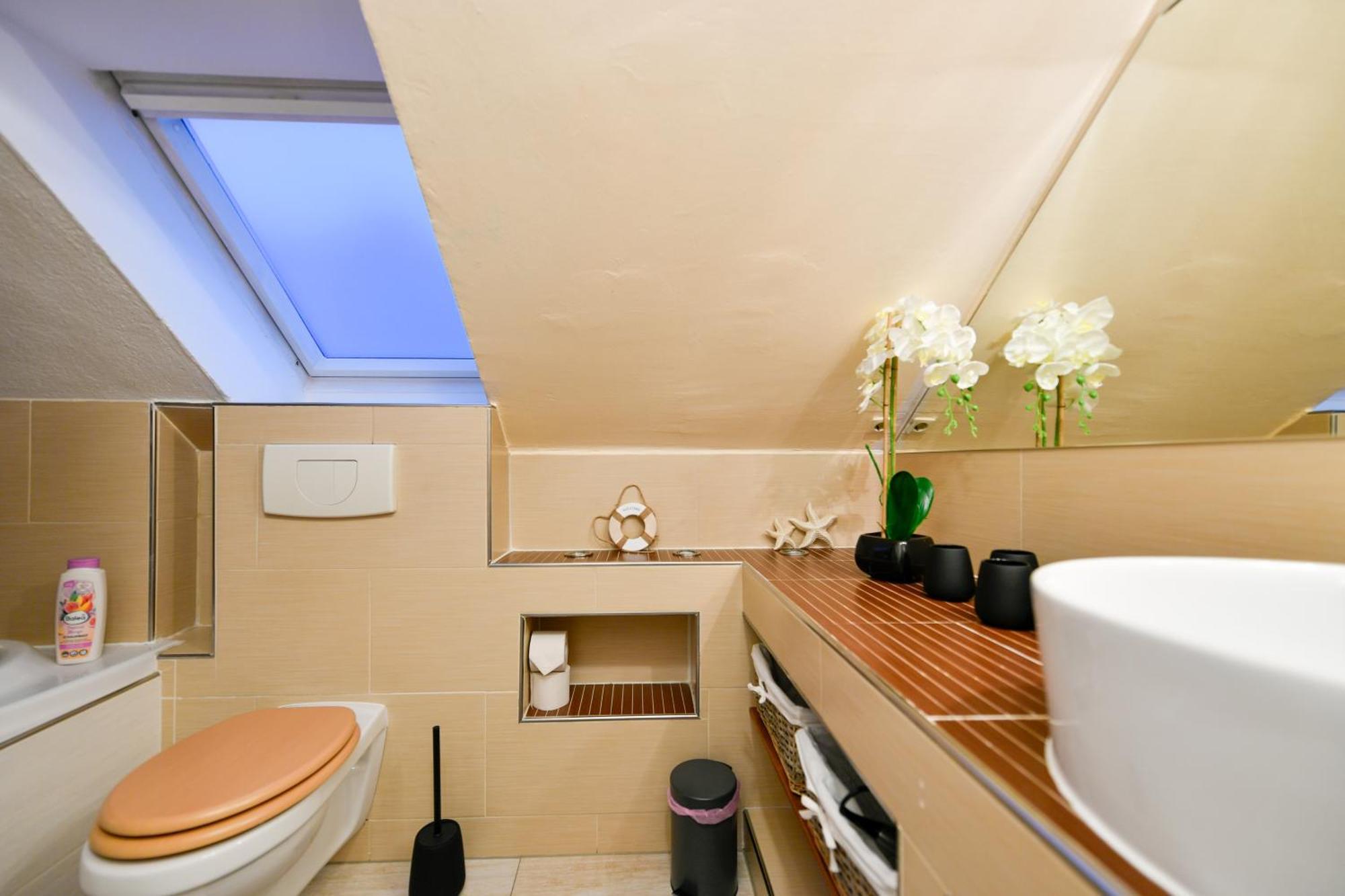 Grosses Spree Apartment, 3 Schlafzimmer Bis 10 Personen, 4X Kfz Parkplatz, Terrasse, Waschtrockner, Wlan, Netflix Cottbus Dış mekan fotoğraf