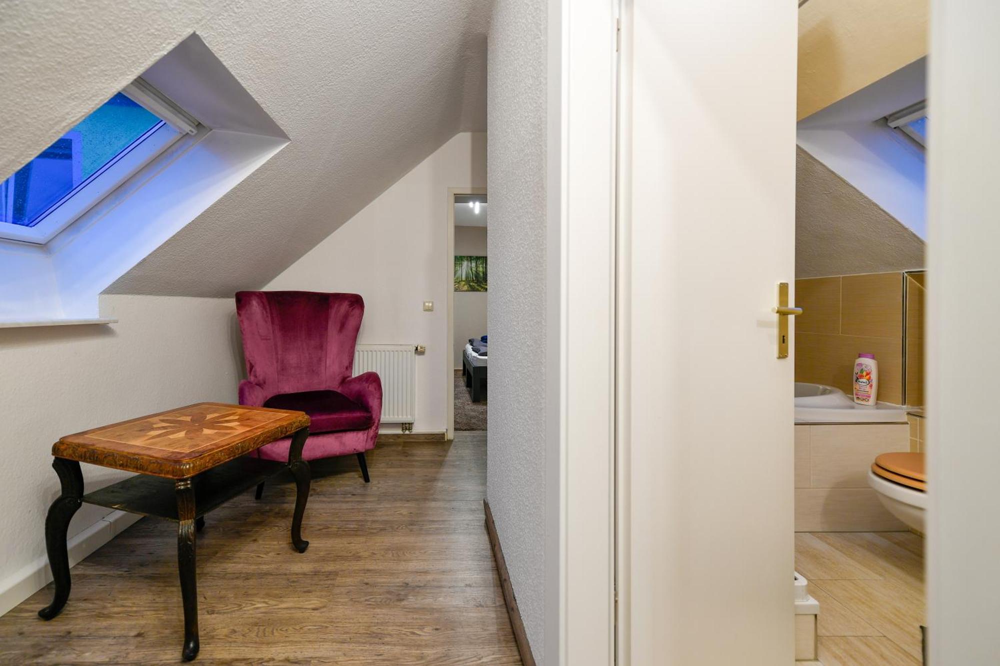 Grosses Spree Apartment, 3 Schlafzimmer Bis 10 Personen, 4X Kfz Parkplatz, Terrasse, Waschtrockner, Wlan, Netflix Cottbus Dış mekan fotoğraf