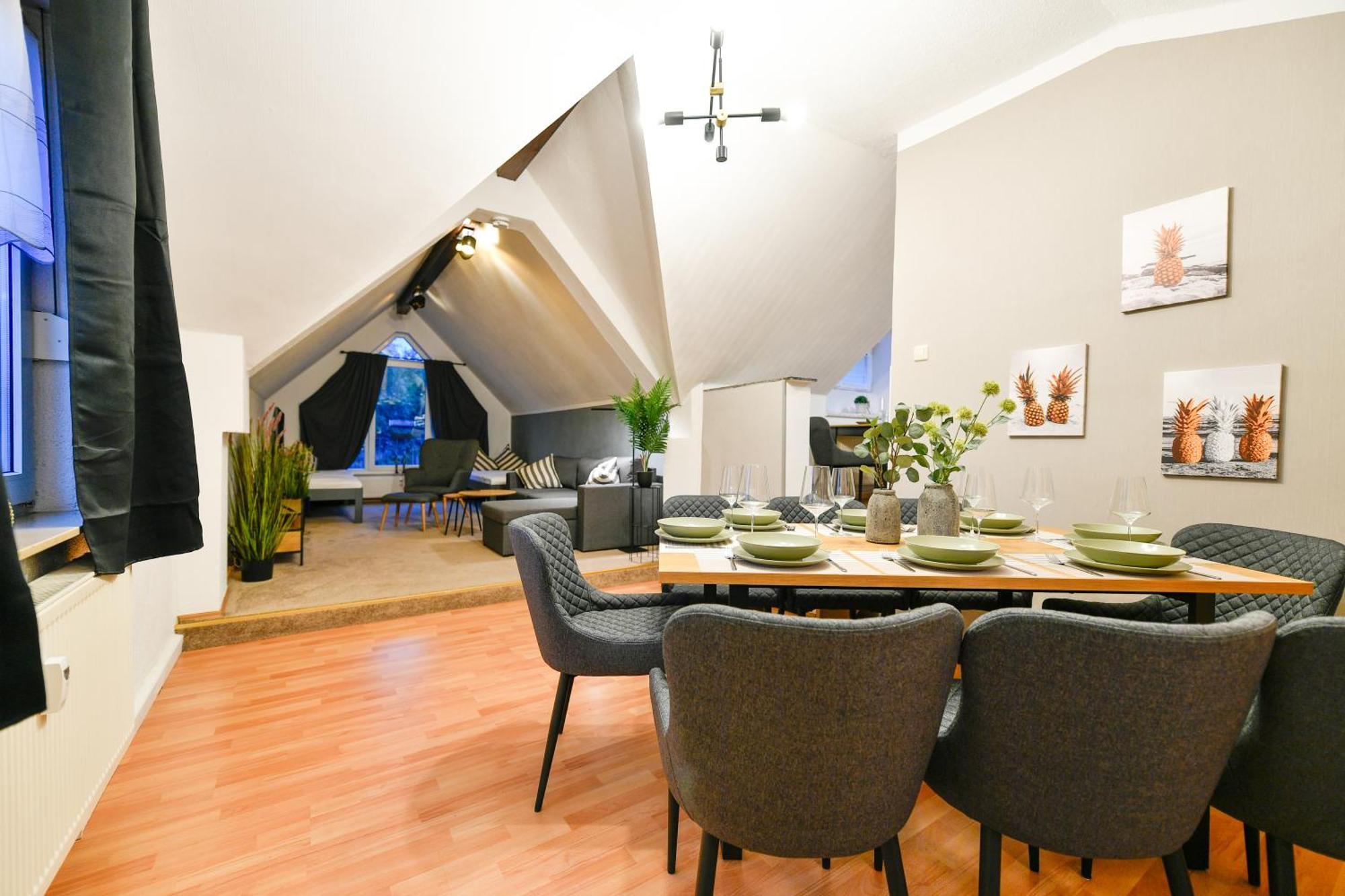 Grosses Spree Apartment, 3 Schlafzimmer Bis 10 Personen, 4X Kfz Parkplatz, Terrasse, Waschtrockner, Wlan, Netflix Cottbus Dış mekan fotoğraf